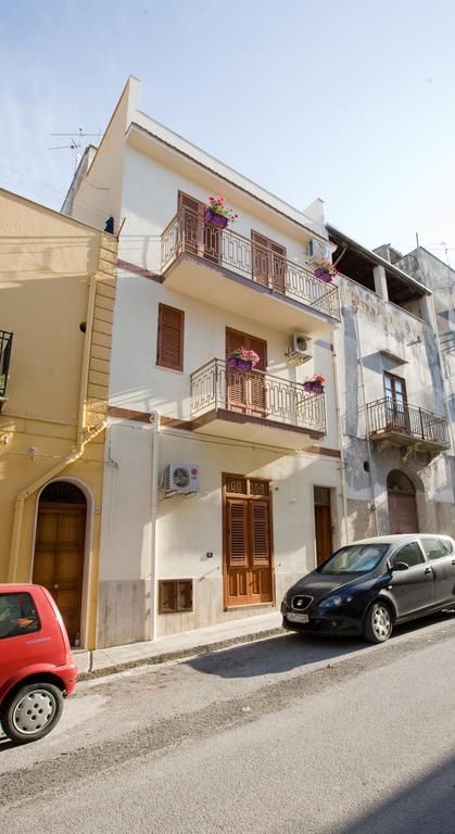 Casa Liberta Apartment Castellammare del Golfo Luaran gambar